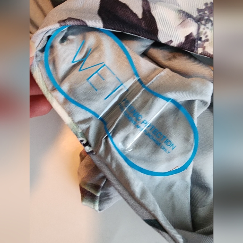 WET Swimweat Luxe Yacht Taylor One-Piece Swimsuit In Gray Floral Size MED - Picture 13 of 15